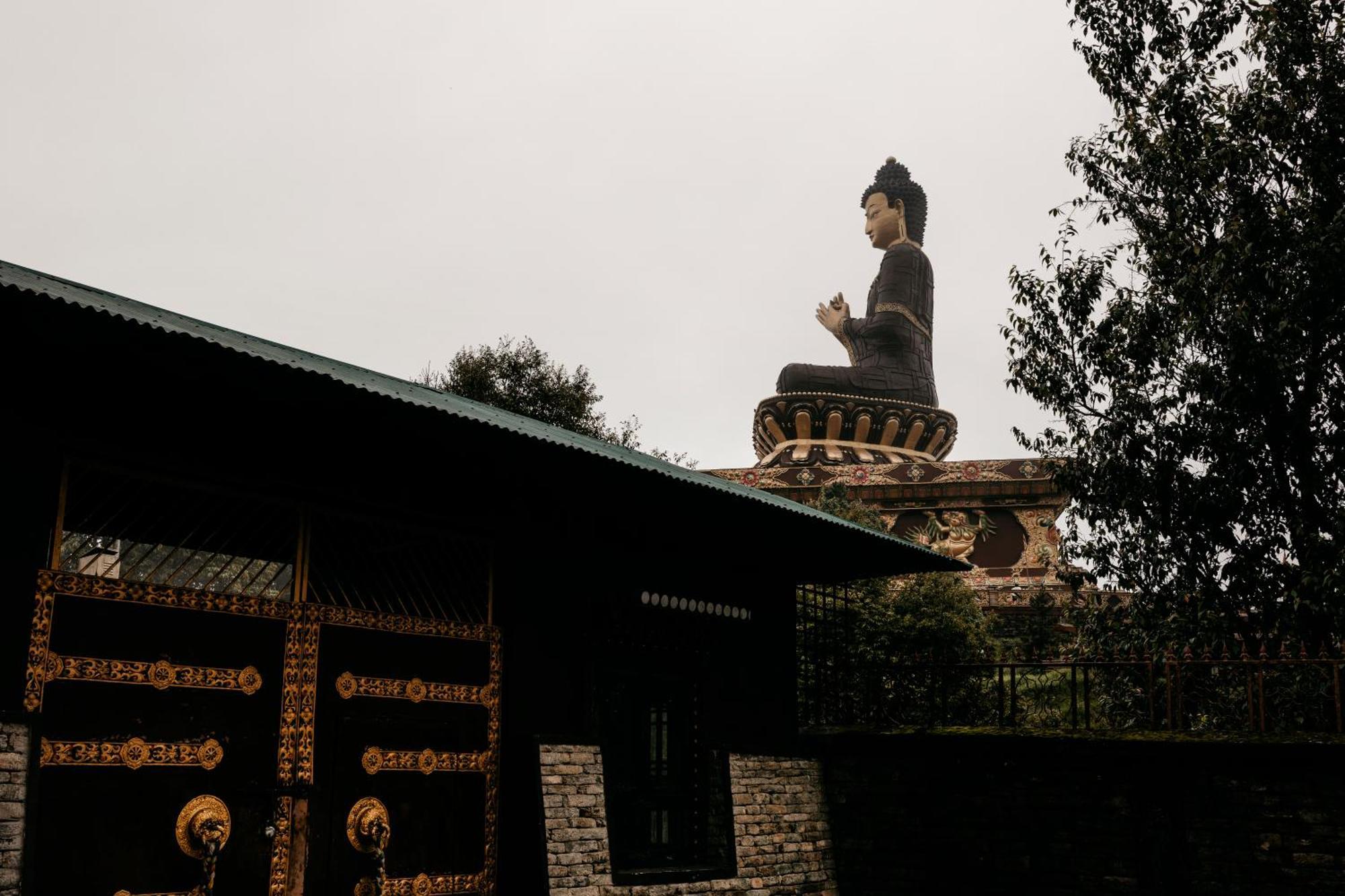 Buddha Retreat Ravangla Bagian luar foto